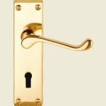 Newport Pagnell Victorian Scroll Door Handles Polished Brass