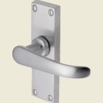 Windsor Satin Chrome Lever Latch Handle on Short Plate